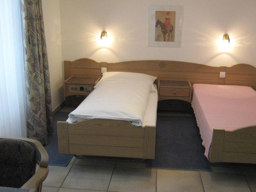 Zum Rossli Inn